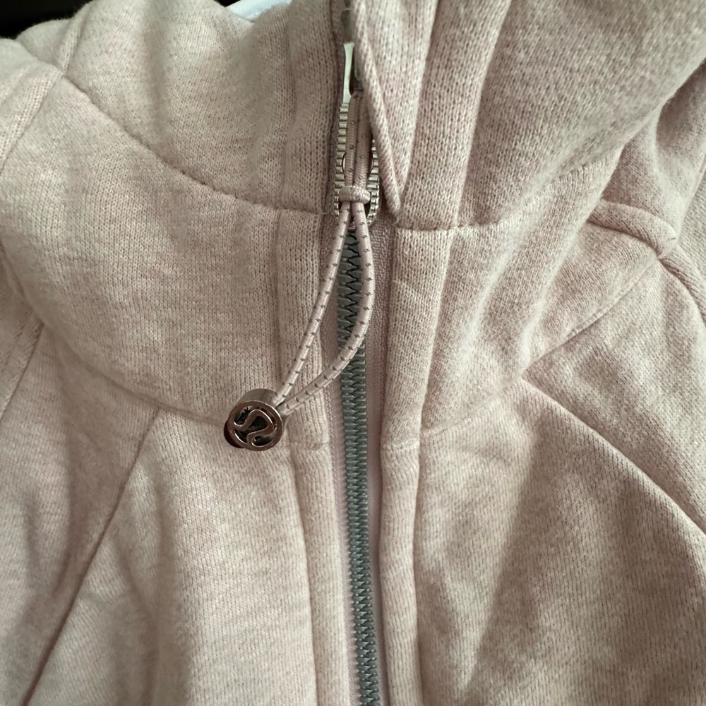 LULU LEMON SCUBA ZIP UP!